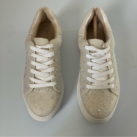 Betsey Johnson Suton Highwall Pearl Bling Platform Sneaker size 6 - Picture 2 of 12